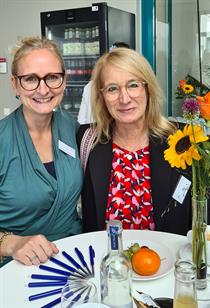 Raffaela Kalmbach und Eva Blomenkamp als Vertreterinnen der HSD